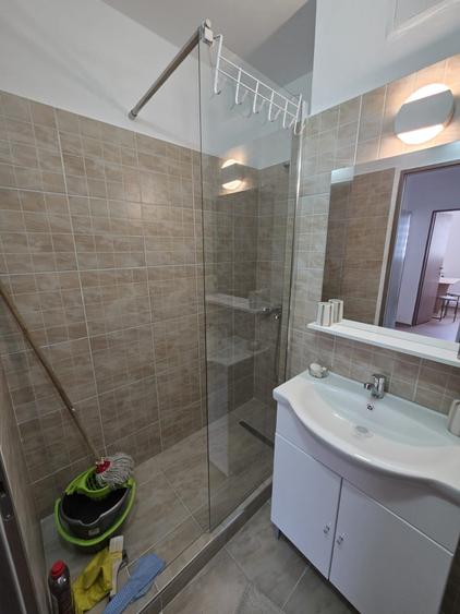 Apartament cu 2 camere decomandat în Circumvalațiunii