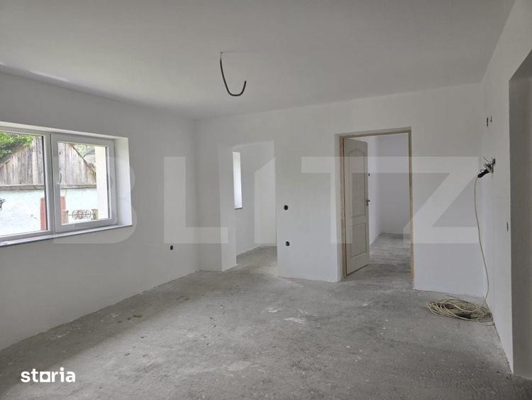 Casă cu 2 camere cu Teren 780 Mp în Lazuri