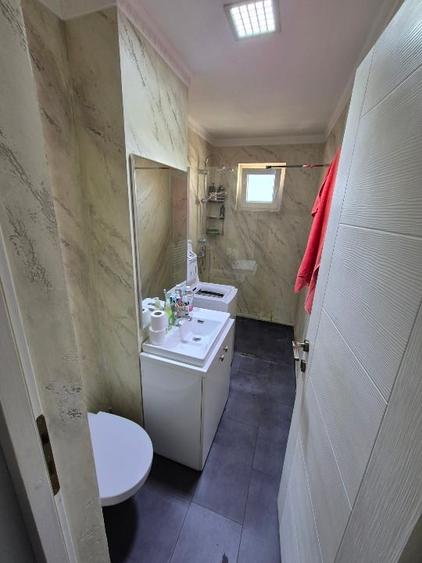 Apartament cu 2 camere semidecomandat, mobilat în Vest