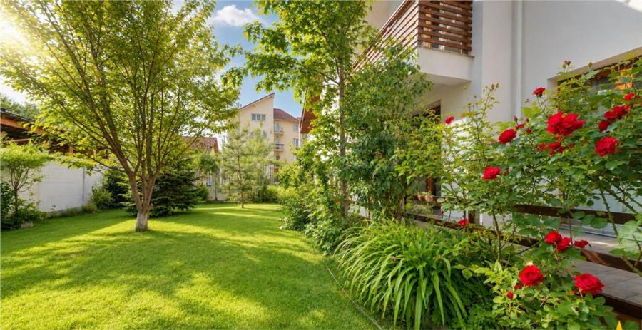 Casă individuală cu 5 camere cu Teren 610 Mp în Tractorul