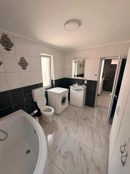 Casă cu Teren 300 Mp în Rontău