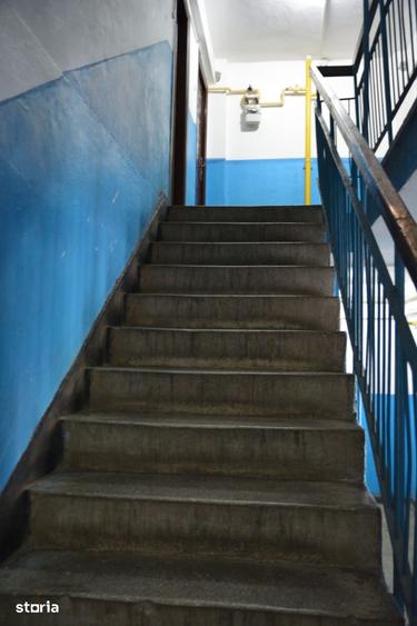 Apartament cu 2 camere decomandat în Războieni