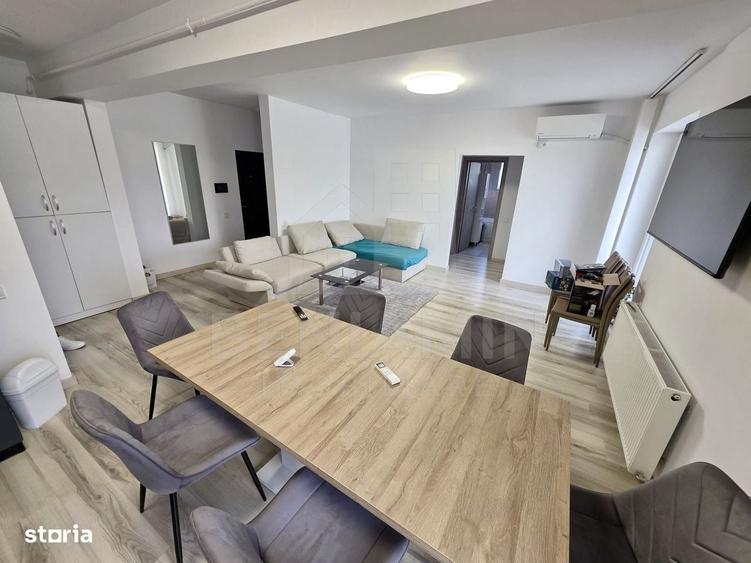 Apartament cu 3 camere semidecomandat în Făcăi