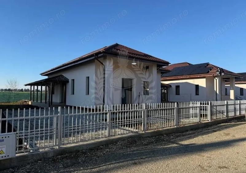 Casă cu 3 camere cu Teren 480 Mp în Păulești