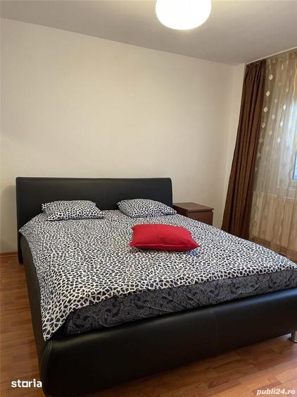 Apartament cu 3 camere decomandat în Tei