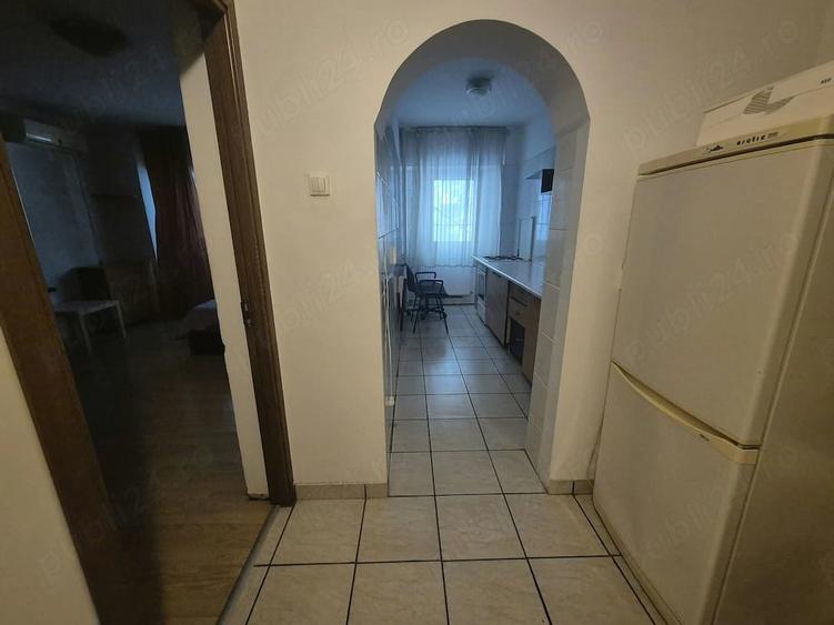 Garsonieră decomandată în Vitan