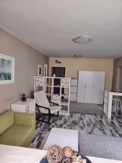 Apartament cu 2 camere semidecomandat, mobilat în Drumul Taberei