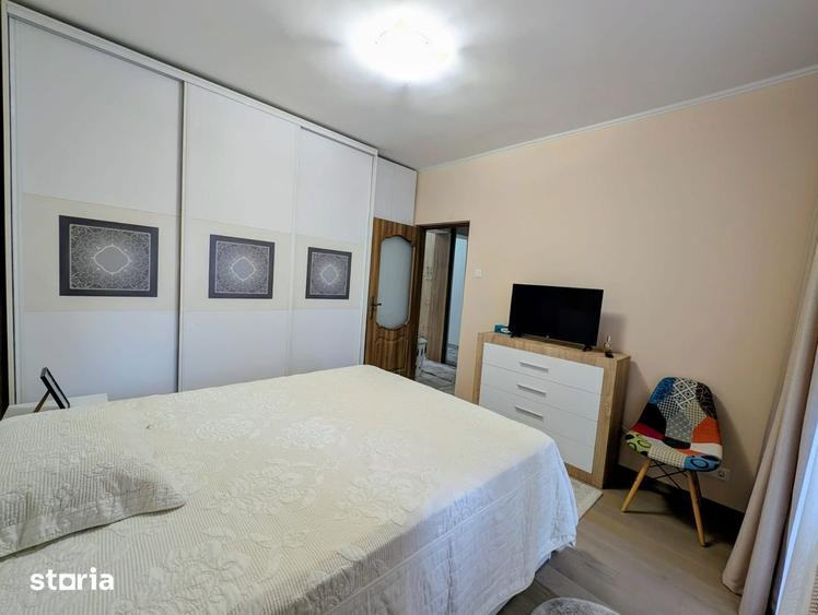 Apartament cu 2 camere decomandat în Pajura