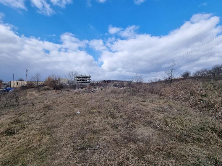 Teren Construcții intravilan de 10000 mp, în Miroslava