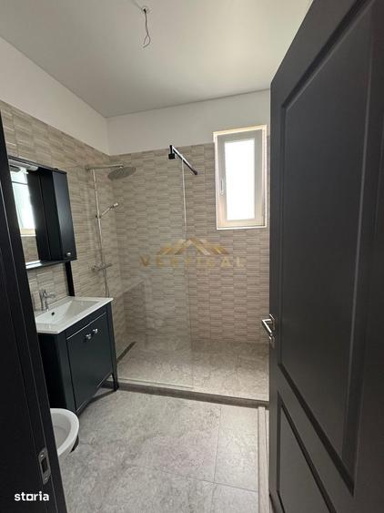 Casă cu 3 camere cu Teren 440 Mp în Vidra
