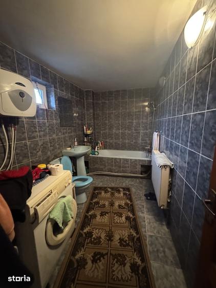 Casă cu 5 camere cu Teren 600 Mp în Bariera Vâlcii