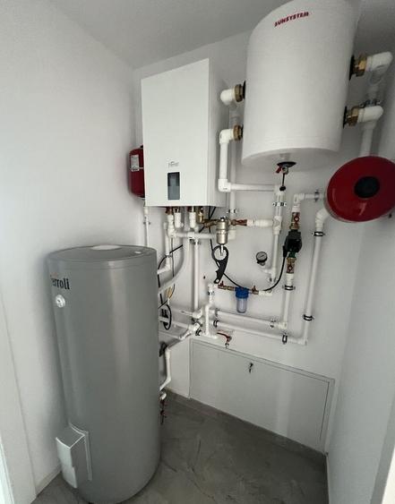 Casă individuală cu 5 camere cu Canalizare în Tunari