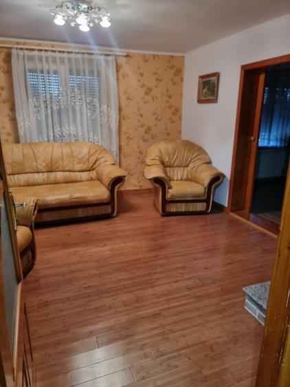 Casă individuală cu 6 camere cu Canalizare în Iaslovăț