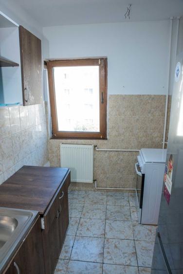 Garsonieră decomandată, mobilată în Colentina