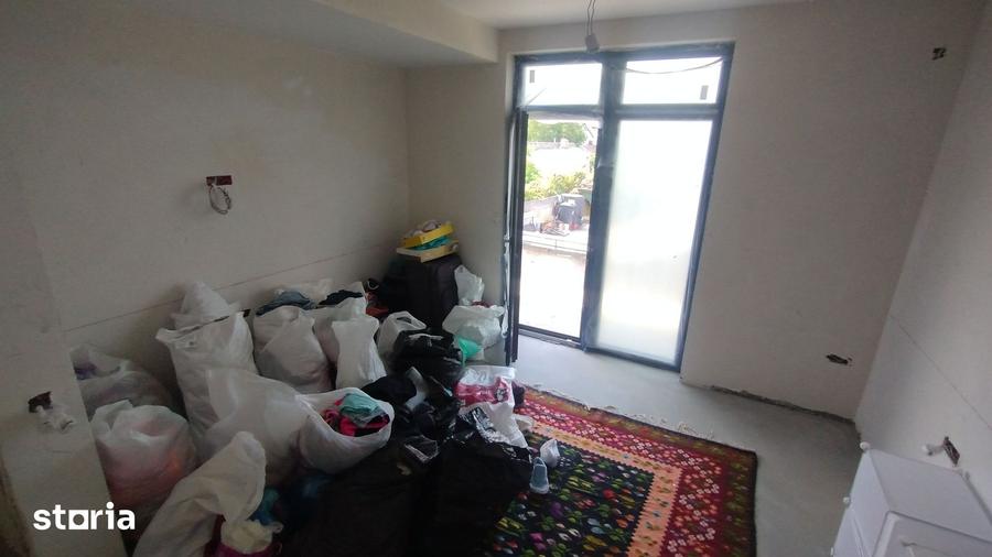 Casă cu 7 camere cu Teren 360 Mp în Inel II