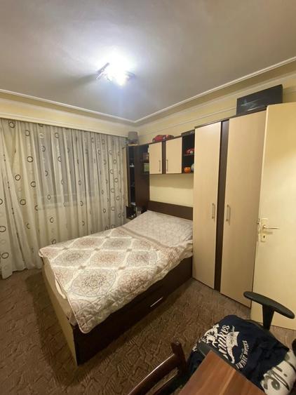 Apartament cu 3 camere circular în Km 4-5