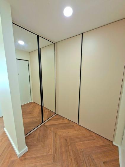 Apartament cu 3 camere semidecomandat, mobilat în Pipera