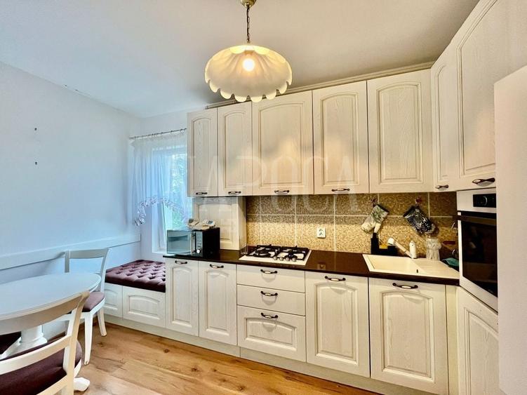 Apartament cu 3 camere decomandat în Zorilor