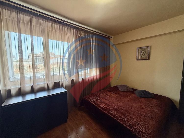 Apartament cu 2 camere semidecomandat, mobilat în Ultracentral