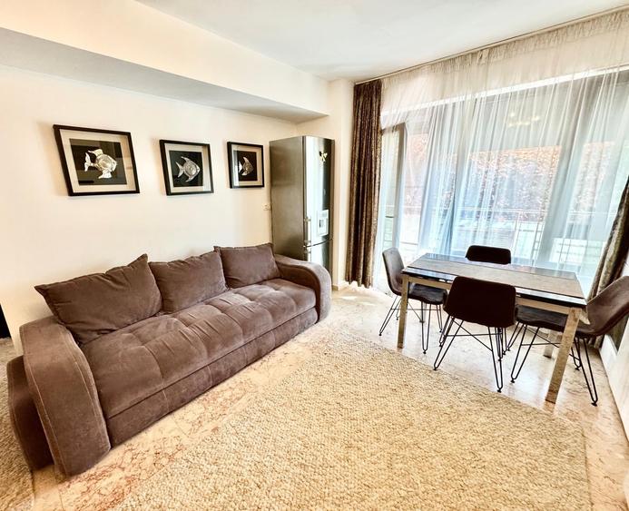 Apartament cu 3 camere decomandat în Copou