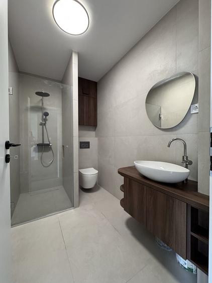 Apartament cu 2 camere semidecomandat în Florești