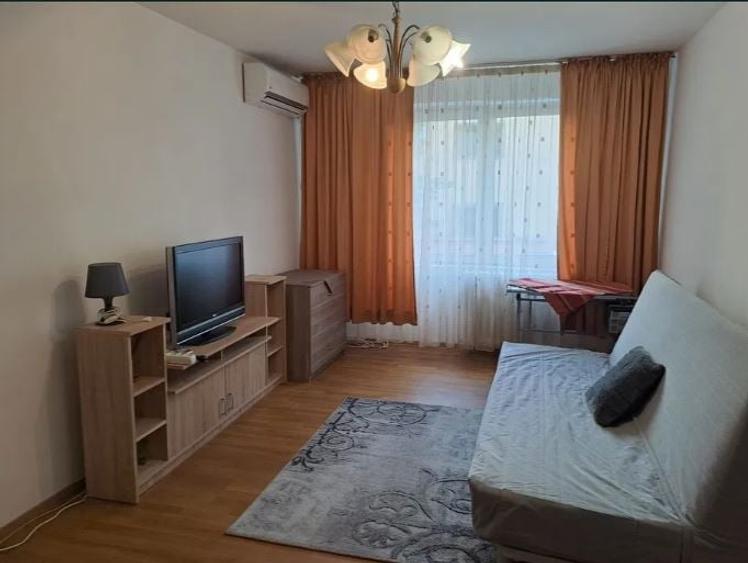 Garsonieră decomandată în Lacul Tei