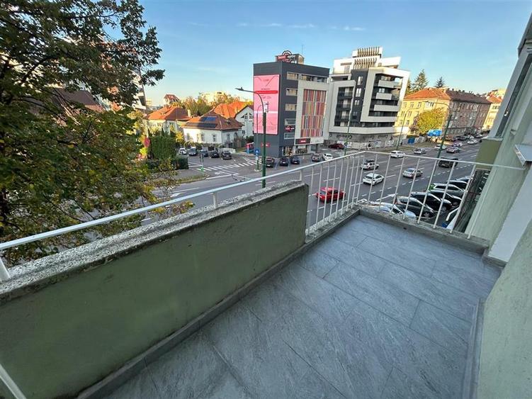 Apartament cu 2 camere decomandat în Centrul Civic