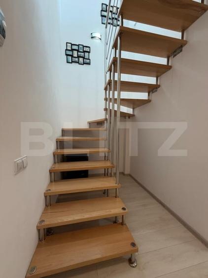 Apartament cu 4 camere semidecomandat, mobilat în Tractorul