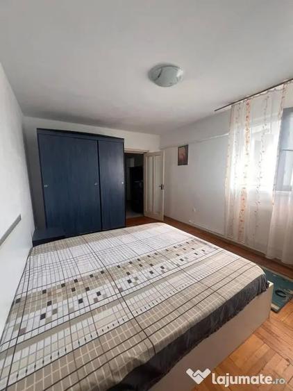 Apartament cu 2 camere decomandat în Mazepa 1