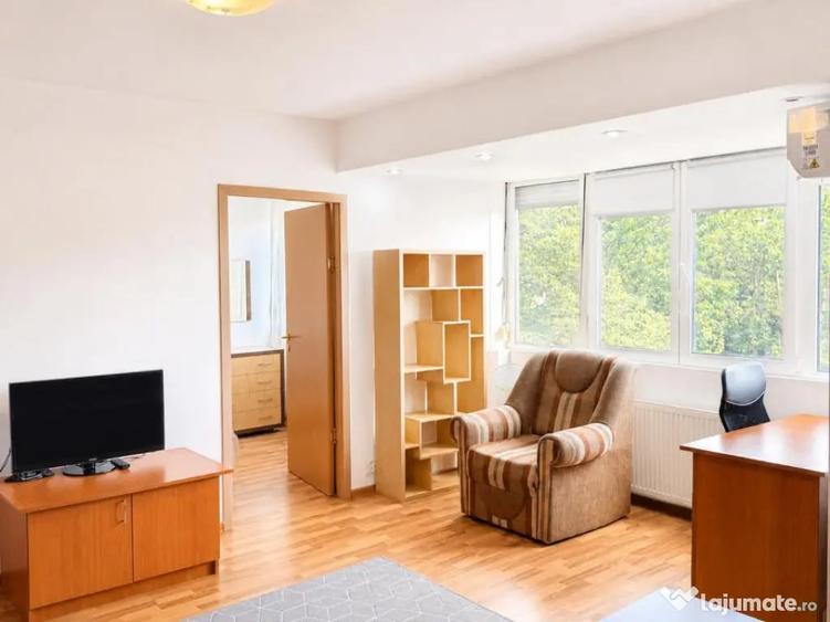 Apartament cu 2 camere semidecomandat în Eroii Revoluției