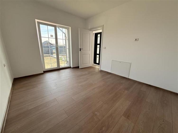 Casă individuală cu 3 camere cu Teren 350 Mp în Exterior Nord