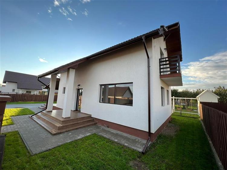 Casă cu 4 camere cu Teren 400 Mp în Sâncraiu de Mureș