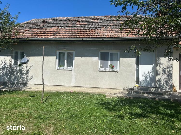 Casă cu 2 camere cu Teren 910 Mp în Central