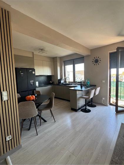 Apartament cu 2 camere decomandat în Giroc