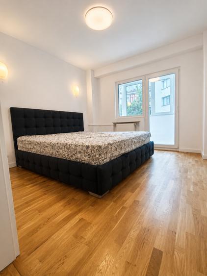 Apartament cu 4 camere decomandat, mobilat în Universitate