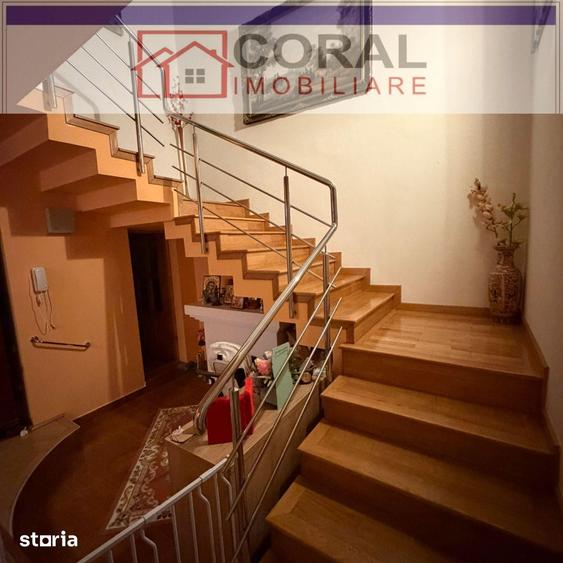 Casă cu 6 camere cu Teren 387 Mp în Decebal