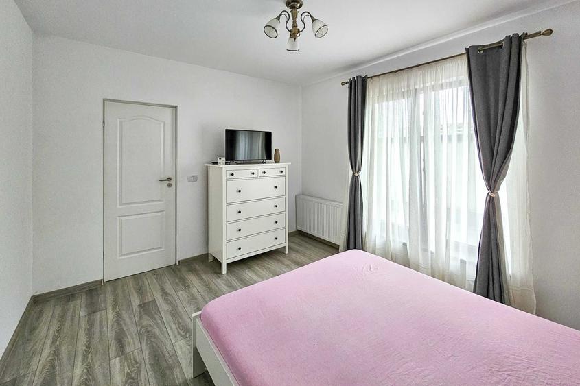 Apartament cu 2 camere semidecomandat în Tractorul