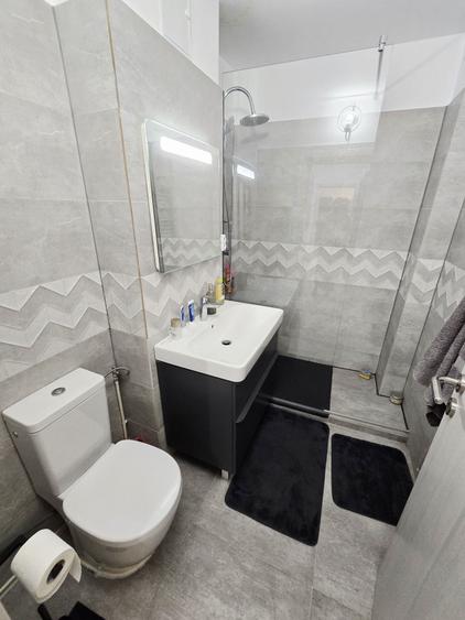 Apartament cu 2 camere decomandat în 1 Mai