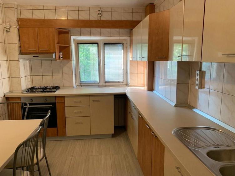 Apartament cu 3 camere decomandat în Timpuri Noi