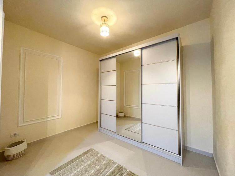 Apartament cu 2 camere semidecomandat, mobilat în Soarelui