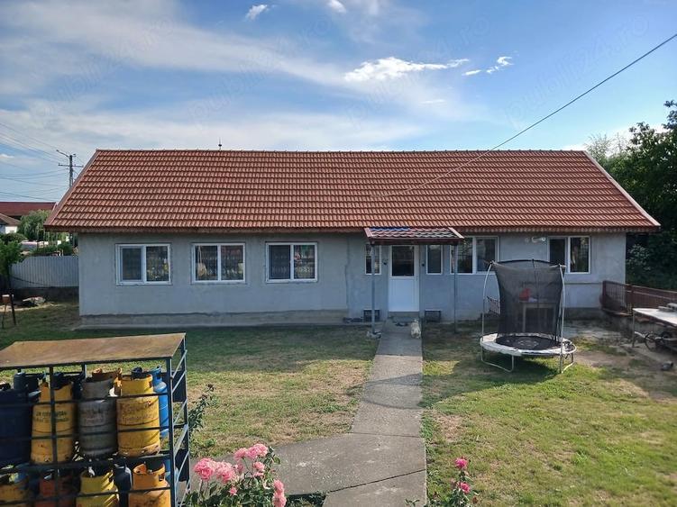 Casa de vanzare plus teren - 2