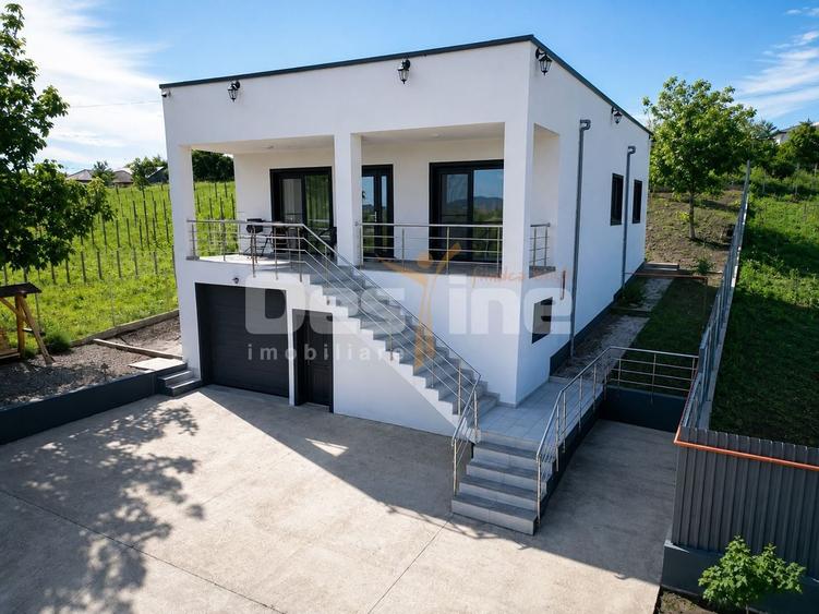 Casă individuală cu 4 camere cu Canalizare în Ciurbești