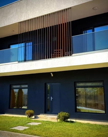 Casă cu 4 camere cu Canalizare în Mamaia-Sat