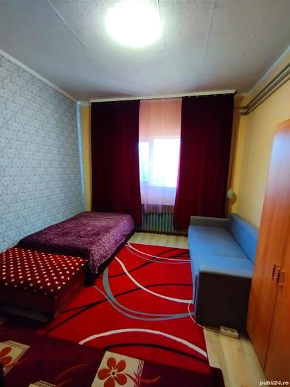 Casă cu 5 camere cu Teren 700 Mp în Turnu