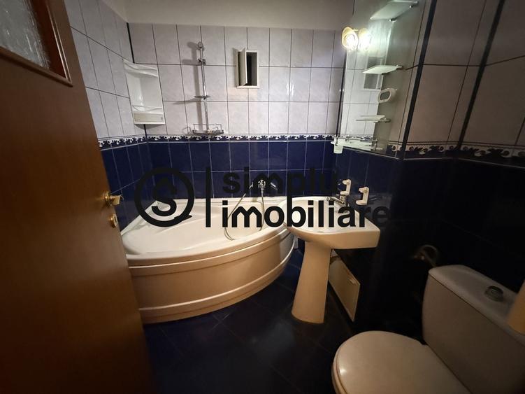 Apartament cu 3 camere decomandat în Lăpuș