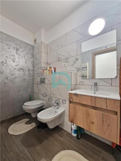 Apartament cu 2 camere decomandat în Tractorul