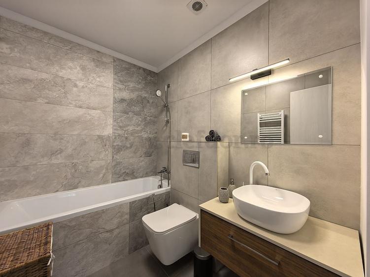 Casă cu 5 camere cu Canalizare în Pipera