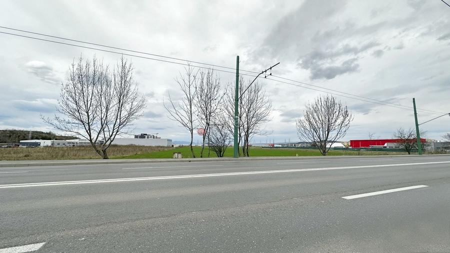 Teren Construcții intravilan de 4528 mp, în Triaj