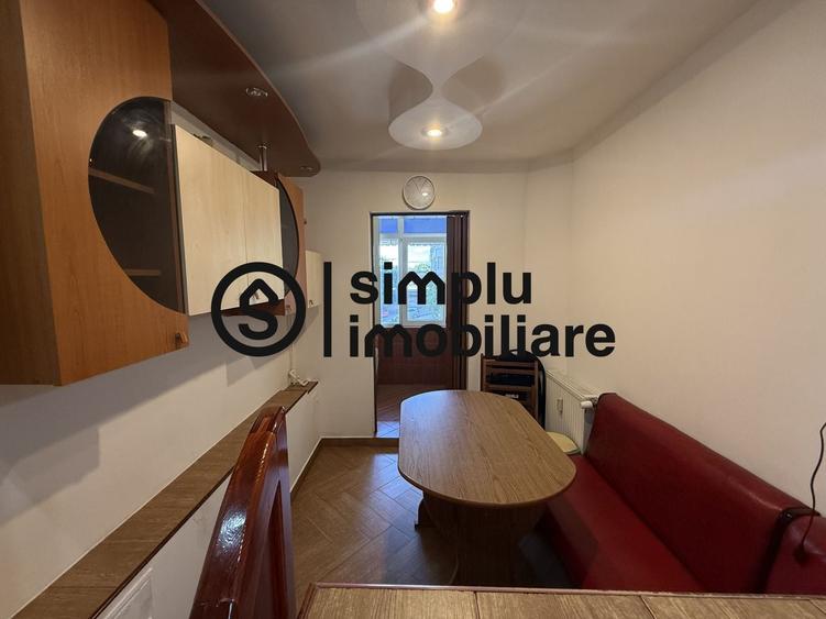 Apartament cu 3 camere decomandat în Lăpuș