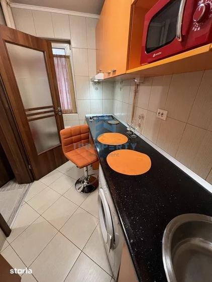 Garsonieră semidecomandată în Gara de Nord